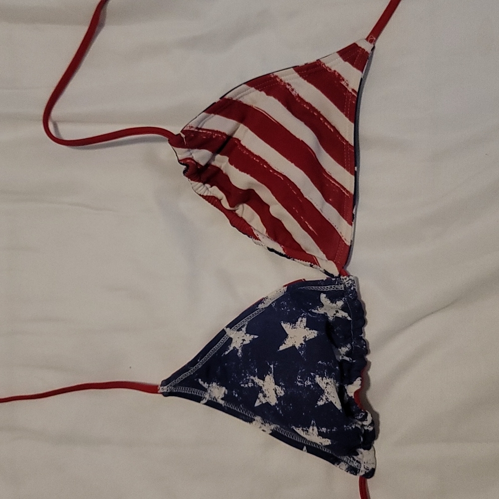 Reversible flag swim top